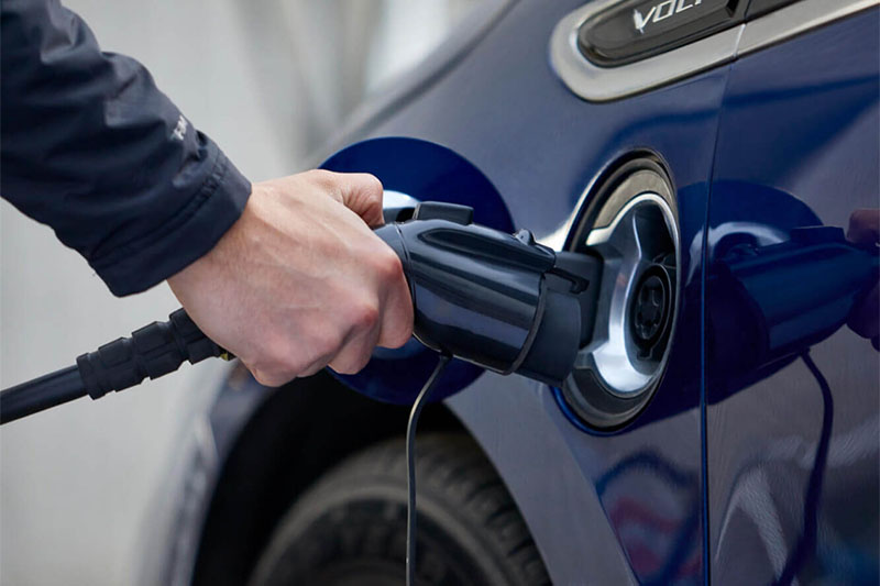 EV Battery Charging Maintenance Tips to Extend...